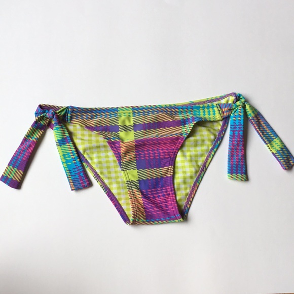 O’Neill halter bikini - Picture 2 of 4